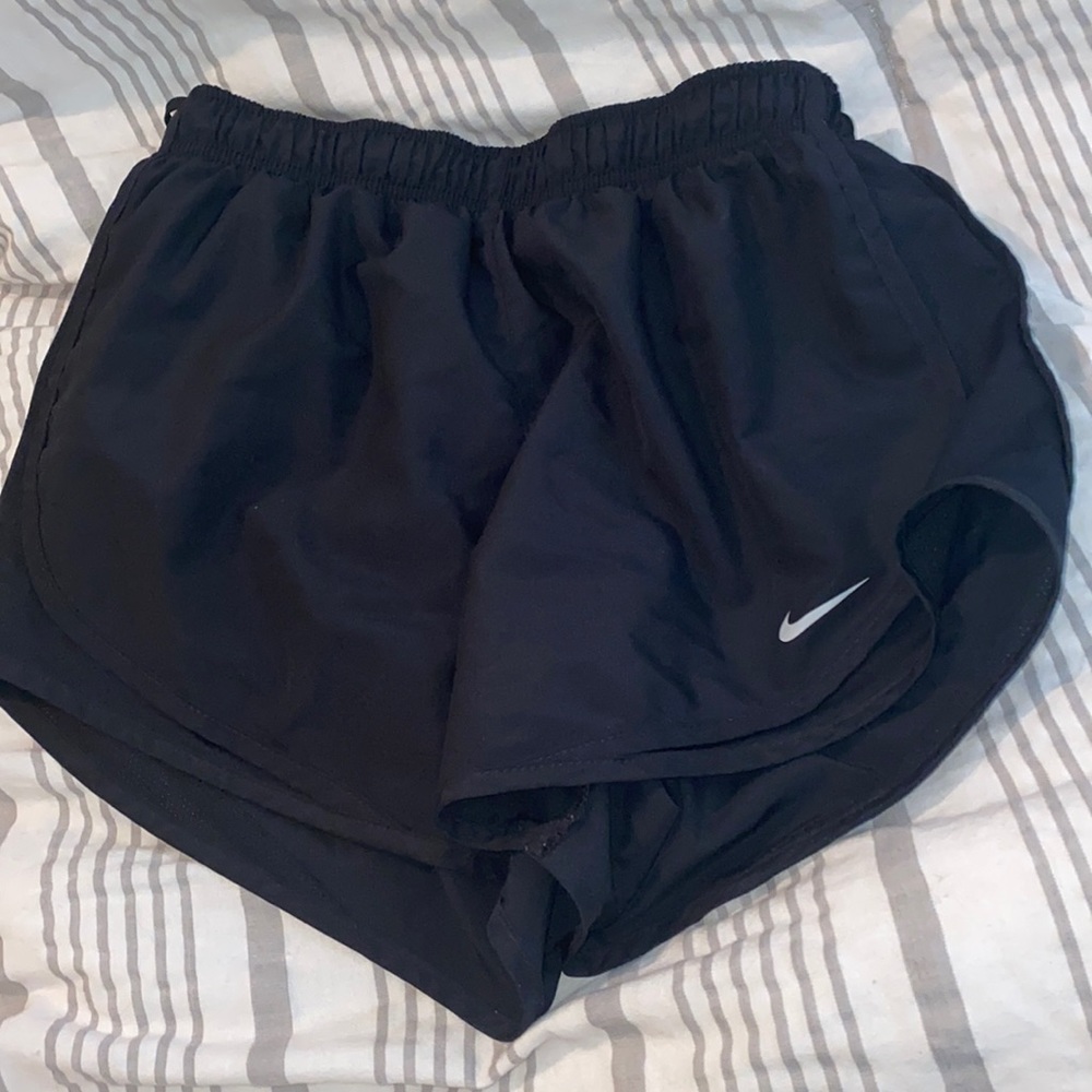 Black Nike shorts